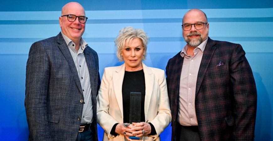 Sommet de la CCAM 2026 : Sylvie Dagenais reçoit le premier Prix Reconnaissance CCAM